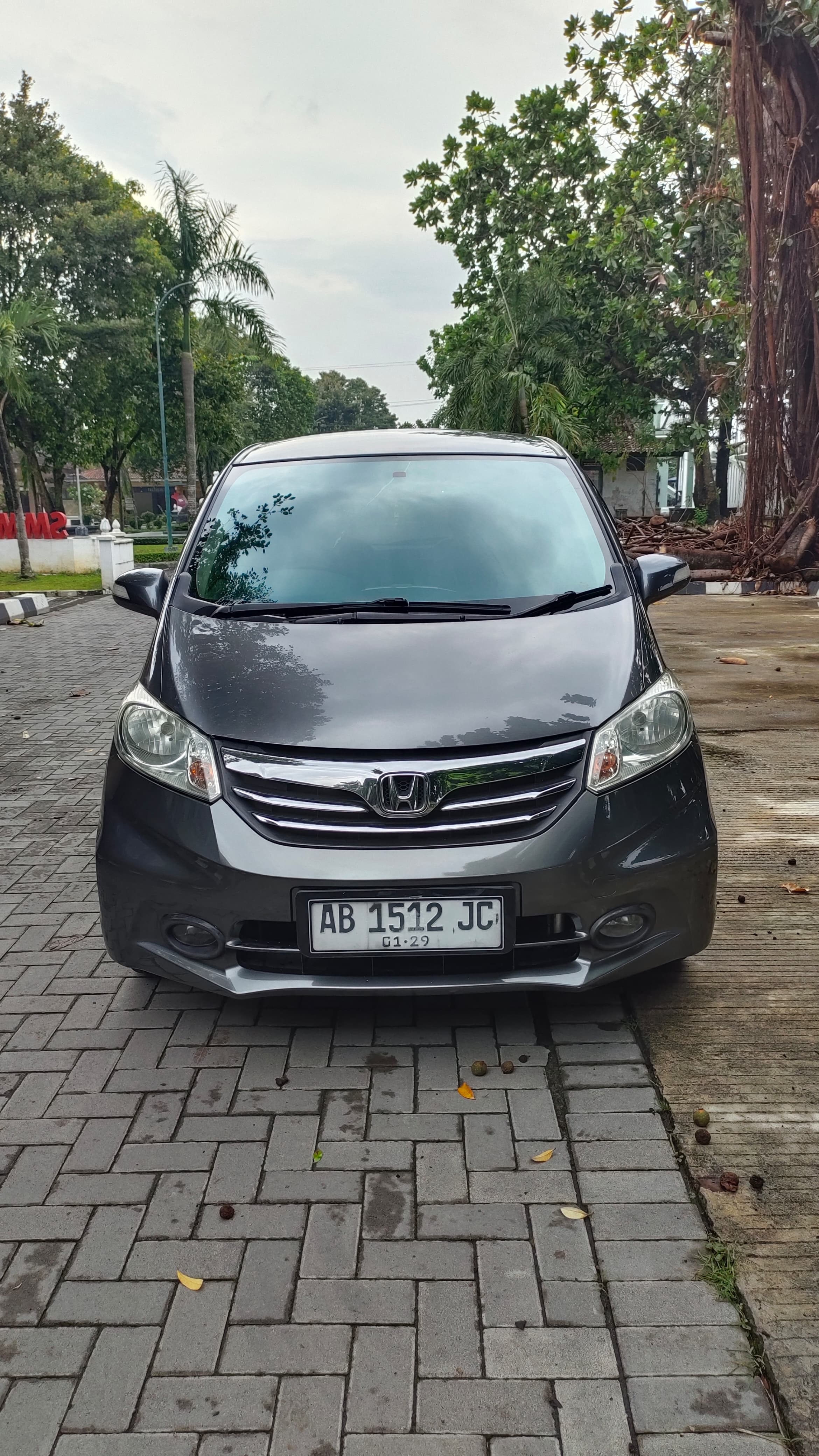 Honda Freed SD