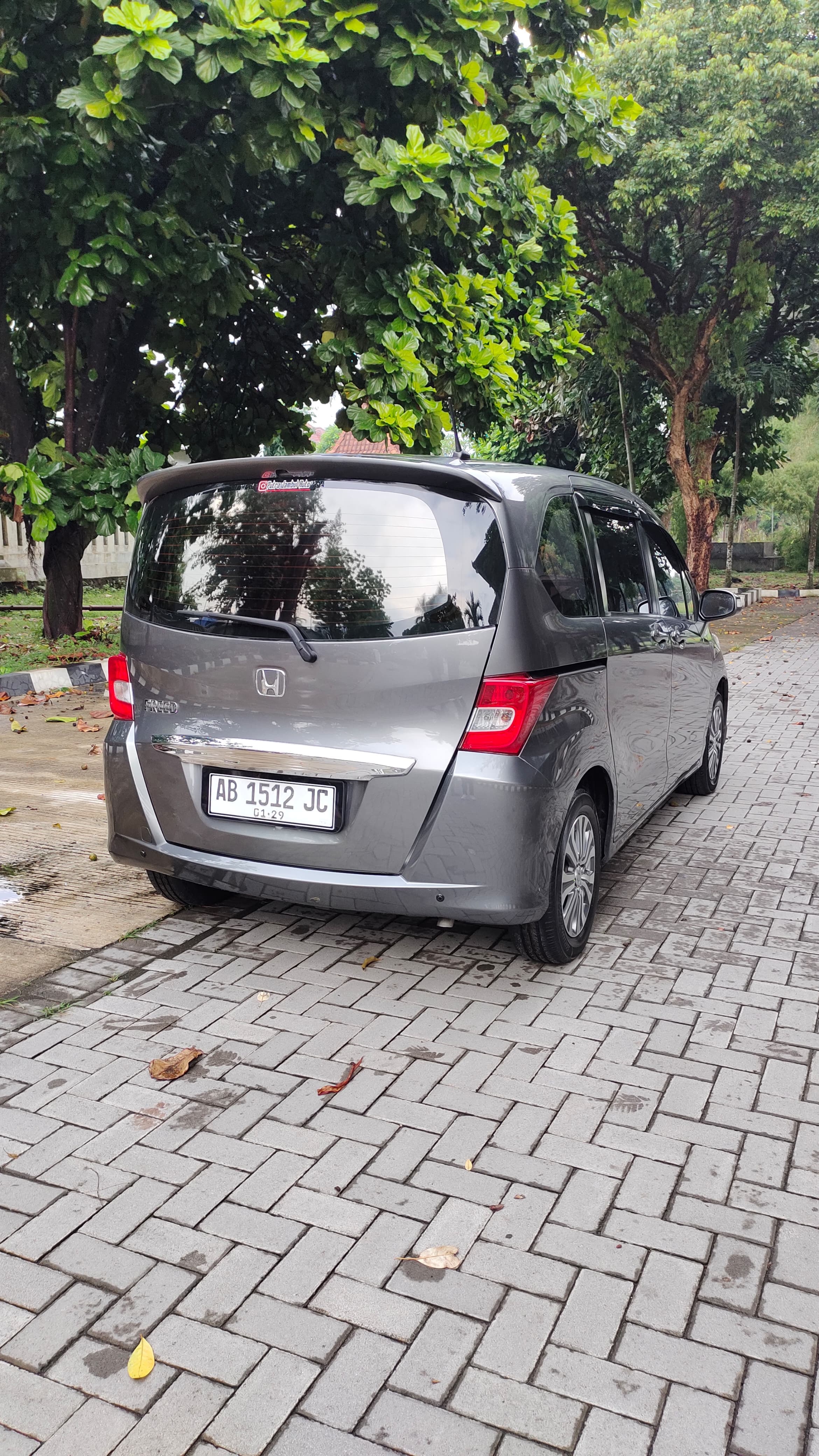 Honda Freed SD 2013 3