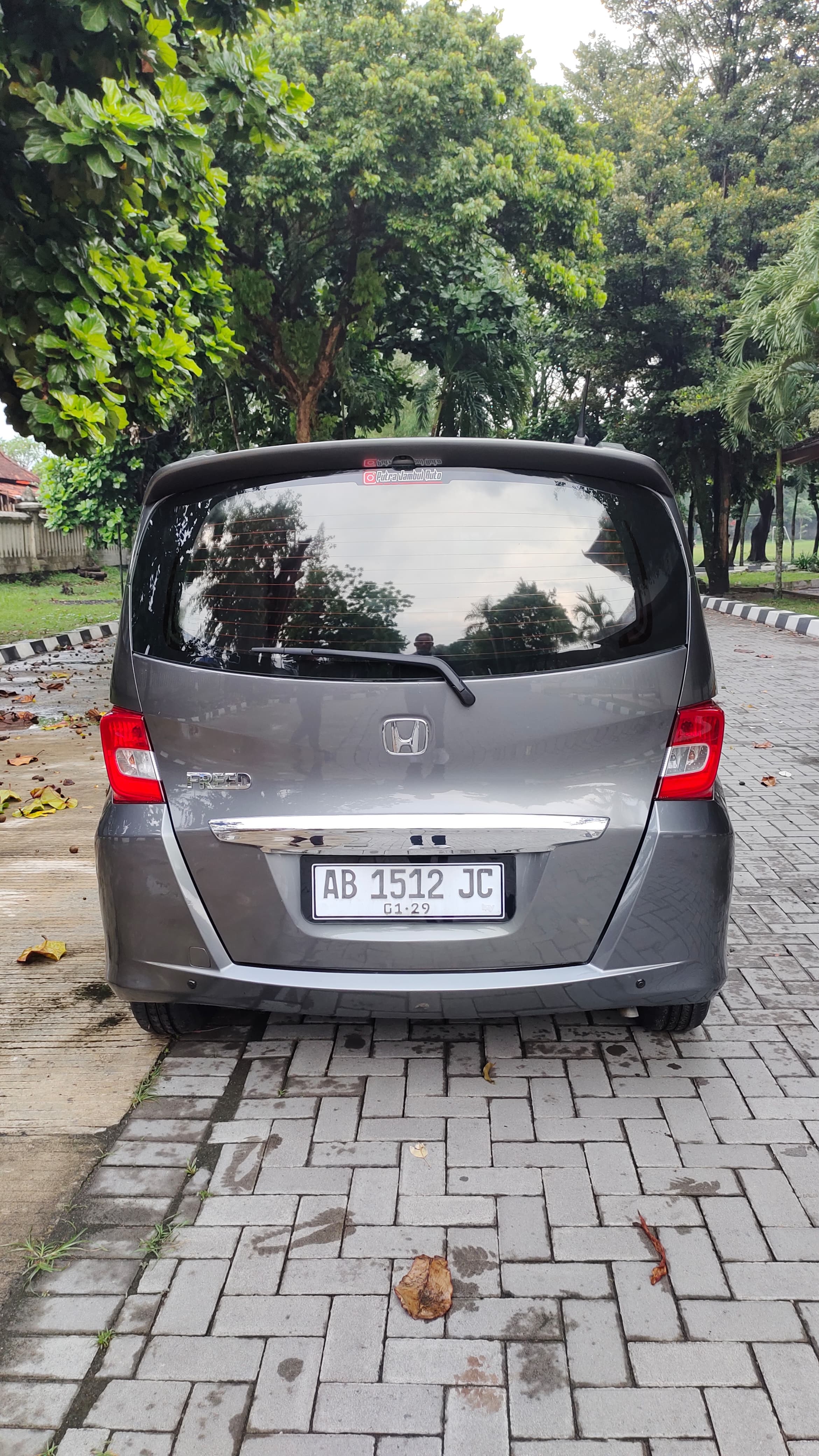 Honda Freed SD 2013 5